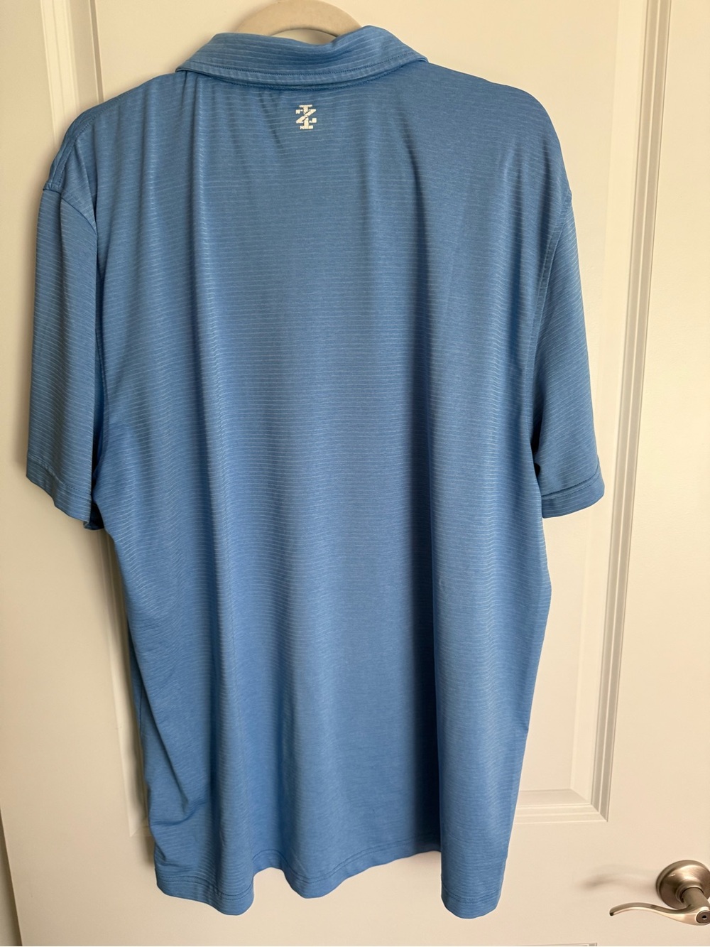 Izod Men’s Polo Shirt in Light Blue with Embroidered Logo - Picture 2 of 5